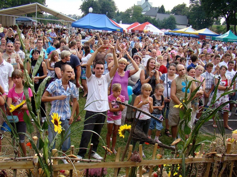 Zdjęcie w galerii na portalu naszwodzislaw.com: Łzy rozgrzały publiczność w Połomi  wiadomości z regionu