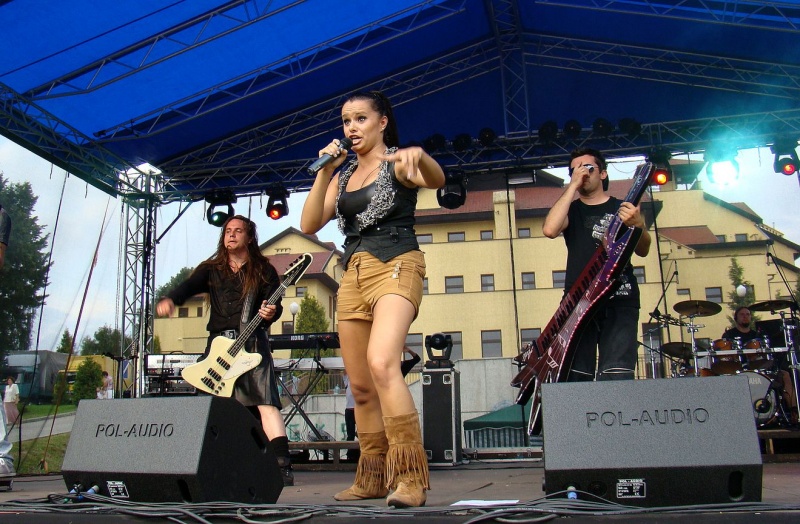 Zdjęcie w galerii na portalu naszwodzislaw.com: Łzy rozgrzały publiczność w Połomi  wiadomości z regionu