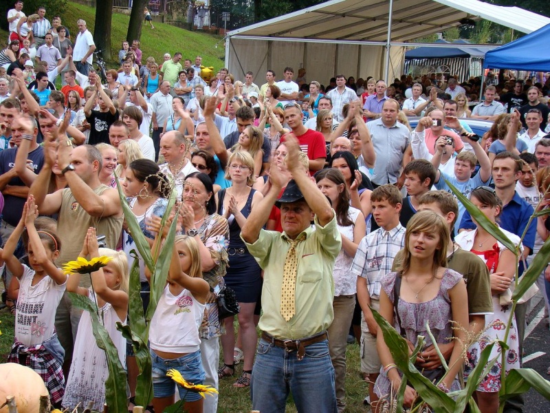 Zdjęcie w galerii na portalu naszwodzislaw.com: Łzy rozgrzały publiczność w Połomi  wiadomości z regionu