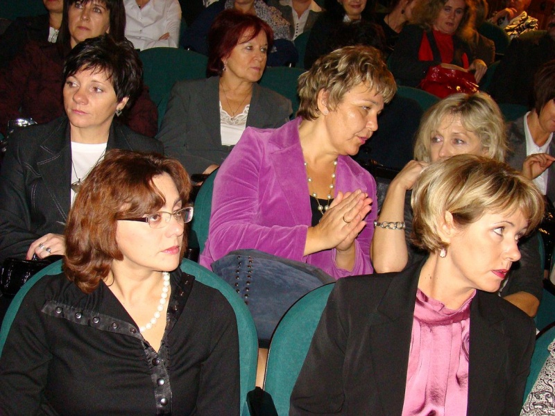 Zdjęcie w galerii na portalu naszwodzislaw.com: BELLA, BELLISSIMA o nauczycielkach... wiadomości z regionu