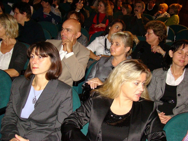 Zdjęcie w galerii na portalu naszwodzislaw.com: BELLA, BELLISSIMA o nauczycielkach... wiadomości z regionu