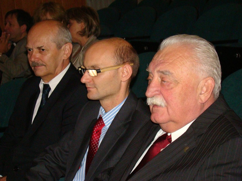 Zdjęcie w galerii na portalu naszwodzislaw.com: BELLA, BELLISSIMA o nauczycielkach... wiadomości z regionu