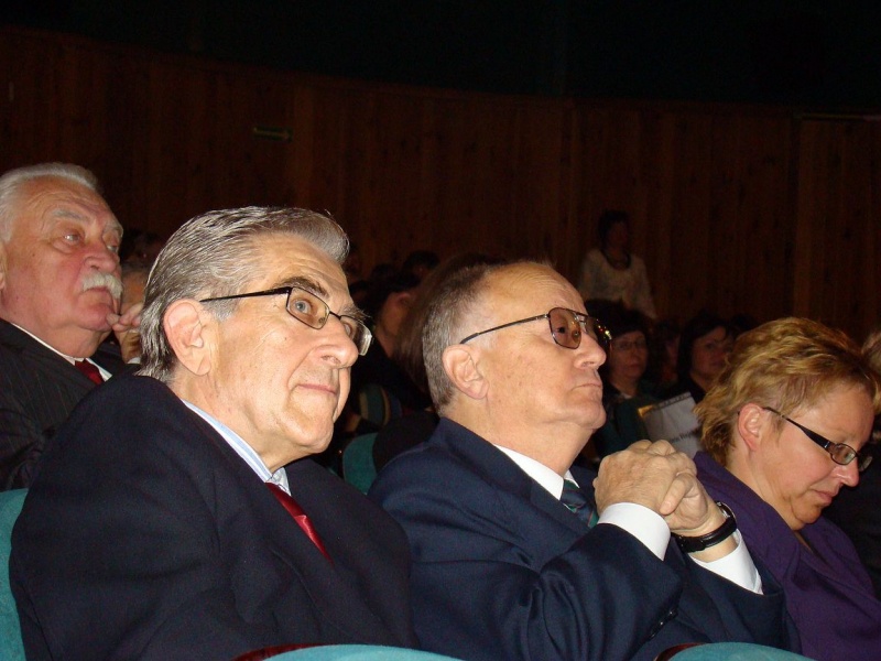 Zdjęcie w galerii na portalu naszwodzislaw.com: BELLA, BELLISSIMA o nauczycielkach... wiadomości z regionu