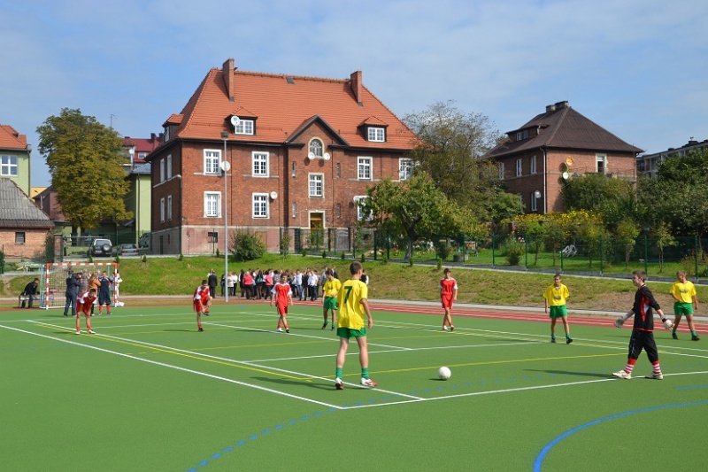 Zdjęcie w galerii na portalu naszwodzislaw.com: Nowe boisko w mieście olimpijczyków wiadomości z regionu
