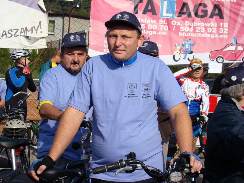 Zdjęcie w galerii na portalu naszwodzislaw.com: Rodzinnie na trasie rajdu rowerowego wiadomości z regionu