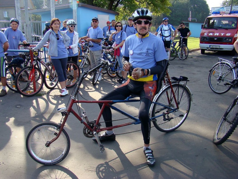 Zdjęcie w galerii na portalu naszwodzislaw.com: Rodzinnie na trasie rajdu rowerowego wiadomości z regionu