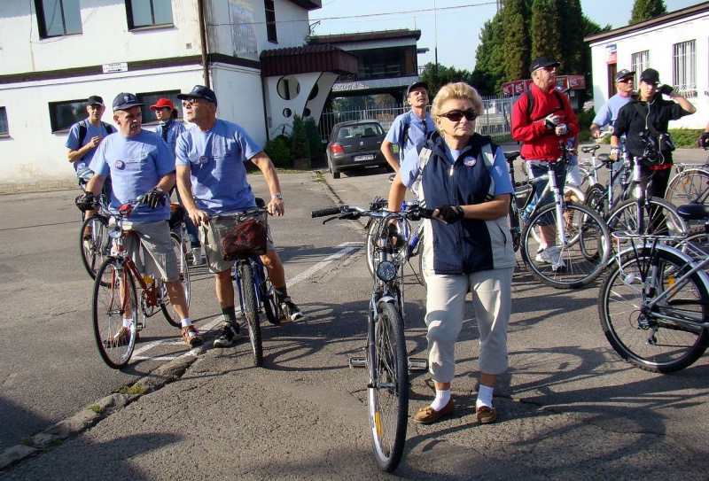 Zdjęcie w galerii na portalu naszwodzislaw.com: Rodzinnie na trasie rajdu rowerowego wiadomości z regionu