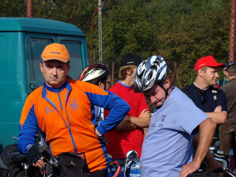 Zdjęcie w galerii na portalu naszwodzislaw.com: Rodzinnie na trasie rajdu rowerowego wiadomości z regionu