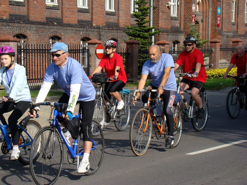 Zdjęcie w galerii na portalu naszwodzislaw.com: Rodzinnie na trasie rajdu rowerowego wiadomości z regionu