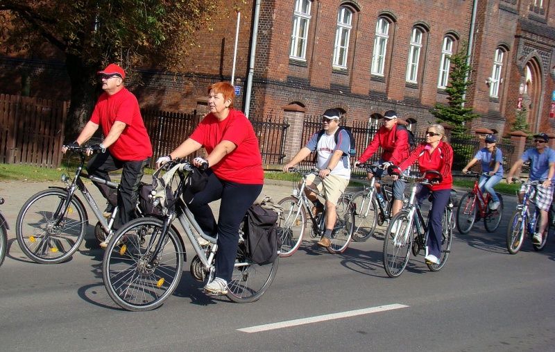 Zdjęcie w galerii na portalu naszwodzislaw.com: Rodzinnie na trasie rajdu rowerowego wiadomości z regionu