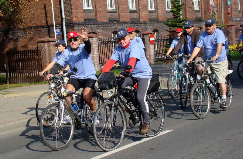 Zdjęcie w galerii na portalu naszwodzislaw.com: Rodzinnie na trasie rajdu rowerowego wiadomości z regionu