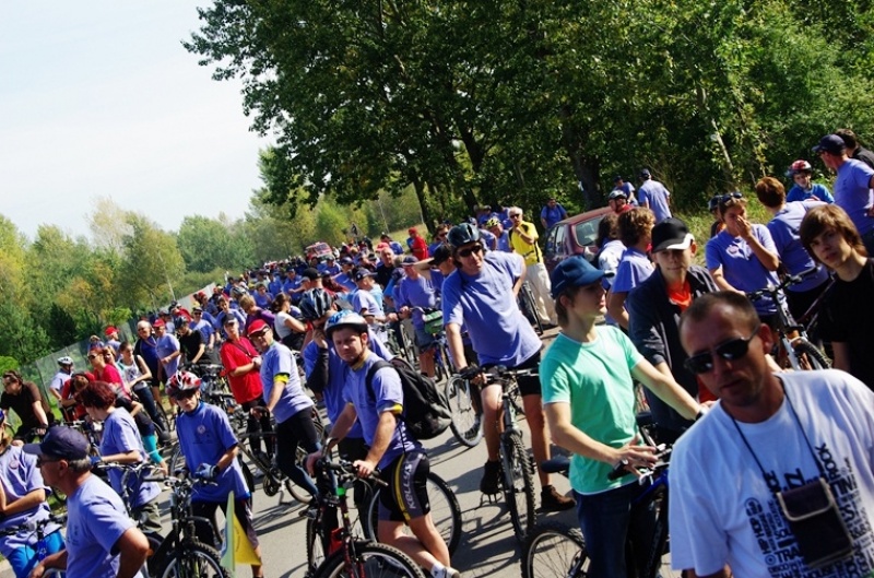 Zdjęcie w galerii na portalu naszwodzislaw.com: Rekord pobity, ścigało się 400 osób  wiadomości z regionu