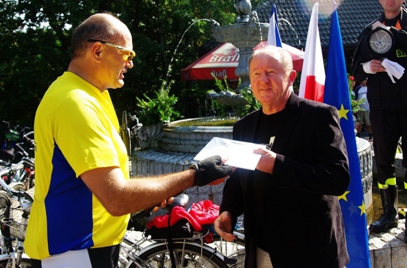 Zdjęcie w galerii na portalu naszwodzislaw.com: Rekord pobity, ścigało się 400 osób  wiadomości z regionu