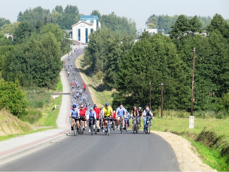 Zdjęcie w galerii na portalu naszwodzislaw.com: Rekord pobity, ścigało się 400 osób  wiadomości z regionu
