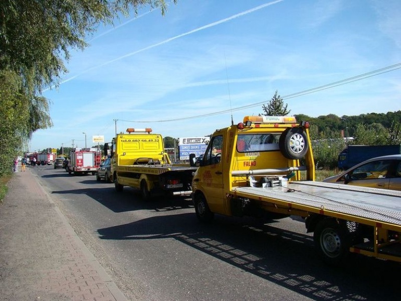 Zdjęcie w galerii na portalu naszwodzislaw.com: Poważny wypadek na ulicy Marklowickiej wiadomości z regionu