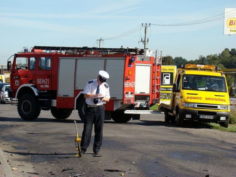 Zdjęcie w galerii na portalu naszwodzislaw.com: Poważny wypadek na ulicy Marklowickiej wiadomości z regionu