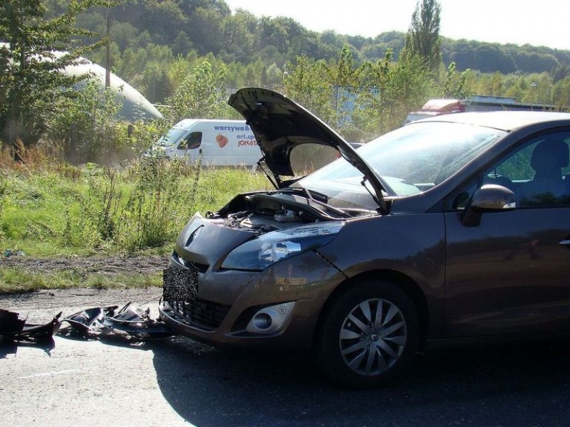 Zdjęcie w galerii na portalu naszwodzislaw.com: Poważny wypadek na ulicy Marklowickiej wiadomości z regionu