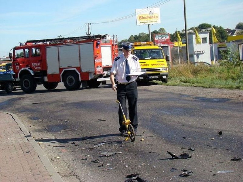 Zdjęcie w galerii na portalu naszwodzislaw.com: Poważny wypadek na ulicy Marklowickiej wiadomości z regionu