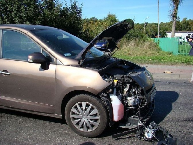 Zdjęcie w galerii na portalu naszwodzislaw.com: Poważny wypadek na ulicy Marklowickiej wiadomości z regionu