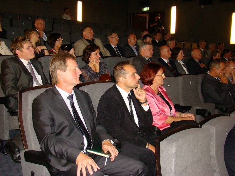 Zdjęcie w galerii na portalu naszwodzislaw.com: IUG: Duży może więcej wiadomości z regionu