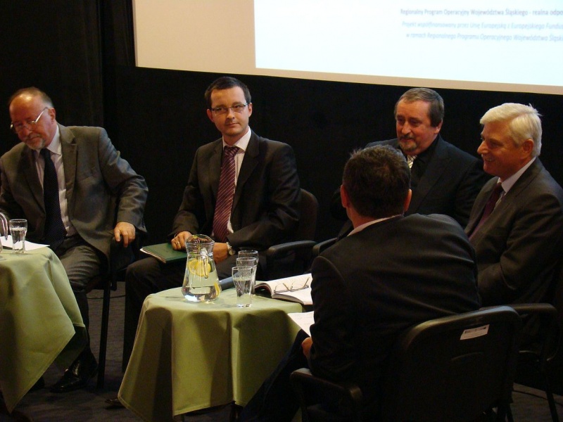 Zdjęcie w galerii na portalu naszwodzislaw.com: IUG: Duży może więcej wiadomości z regionu