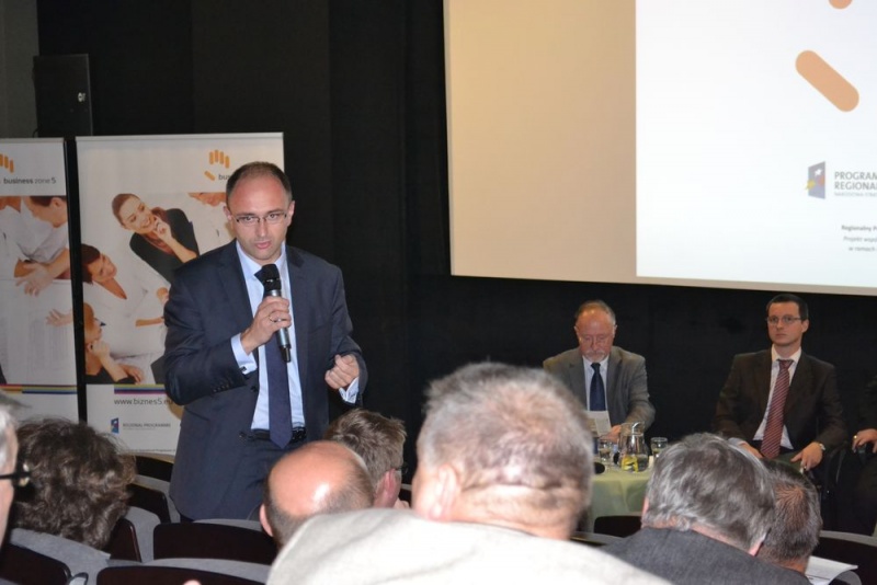 Zdjęcie w galerii na portalu naszwodzislaw.com: IUG: Duży może więcej wiadomości z regionu