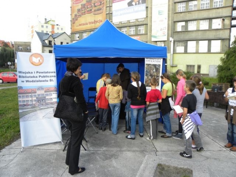 Zdjęcie w galerii na portalu naszwodzislaw.com: 120 dzieci na warsztatach drukarskich wiadomości z regionu