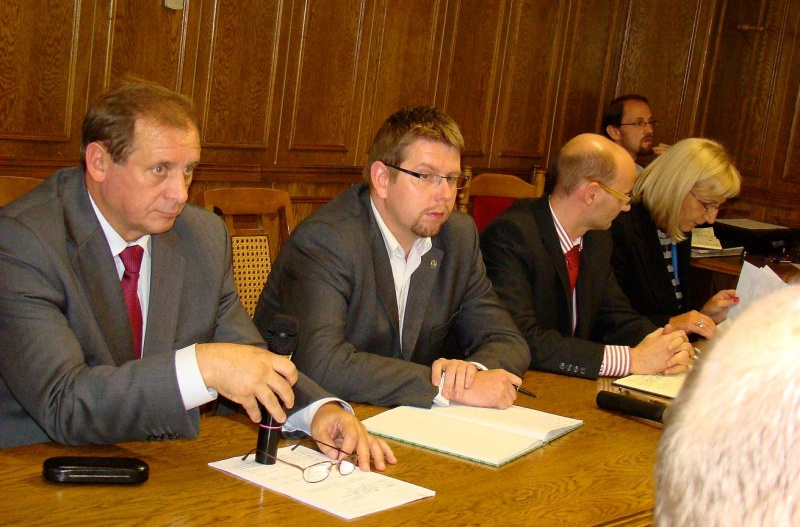 Zdjęcie w galerii na portalu naszwodzislaw.com: Nasze domy się rozlecą! wiadomości z regionu