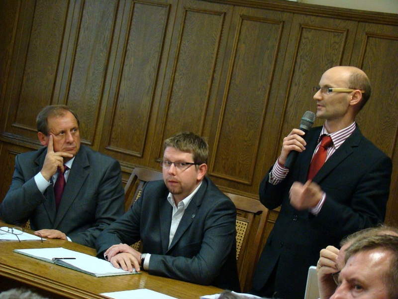 Zdjęcie w galerii na portalu naszwodzislaw.com: Nasze domy się rozlecą! wiadomości z regionu