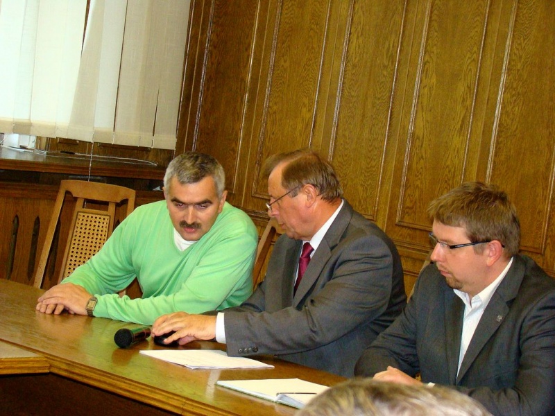 Zdjęcie w galerii na portalu naszwodzislaw.com: Nasze domy się rozlecą! wiadomości z regionu