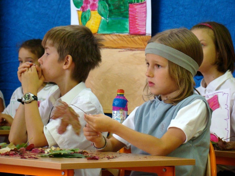 Zdjęcie w galerii na portalu naszwodzislaw.com: Słodko-kwaśne pasowanie na ucznia wiadomości z regionu