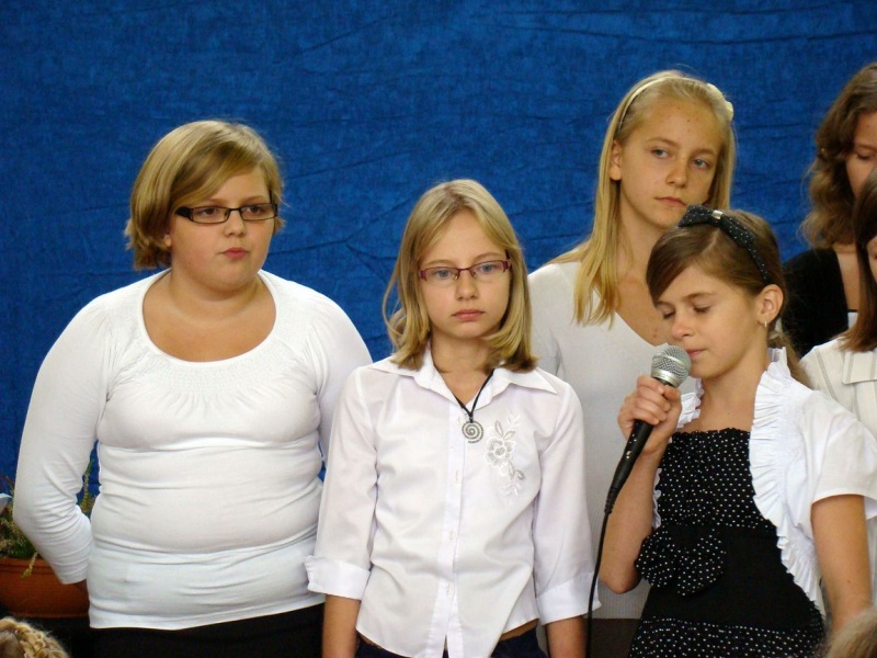 Zdjęcie w galerii na portalu naszwodzislaw.com: Słodko-kwaśne pasowanie na ucznia wiadomości z regionu