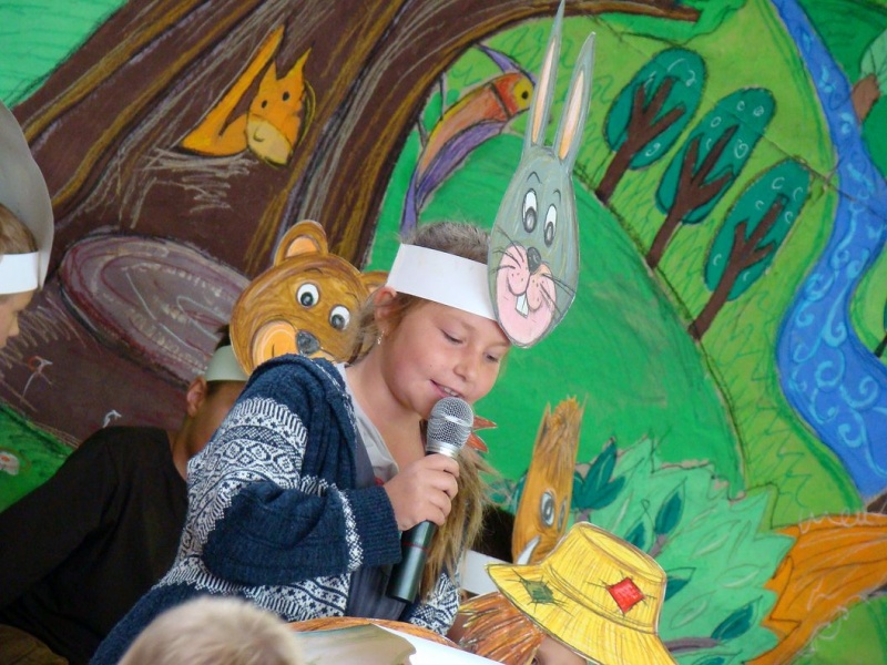 Zdjęcie w galerii na portalu naszwodzislaw.com: Słodko-kwaśne pasowanie na ucznia wiadomości z regionu