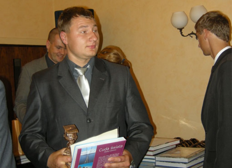 Zdjęcie w galerii na portalu naszwodzislaw.com: Technik Absolwent 2011 wiadomości z regionu