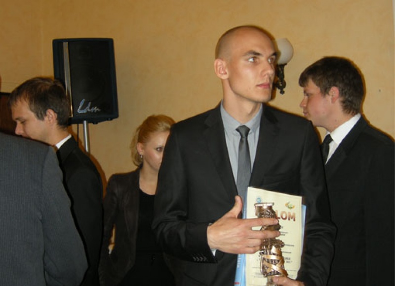 Zdjęcie w galerii na portalu naszwodzislaw.com: Technik Absolwent 2011 wiadomości z regionu