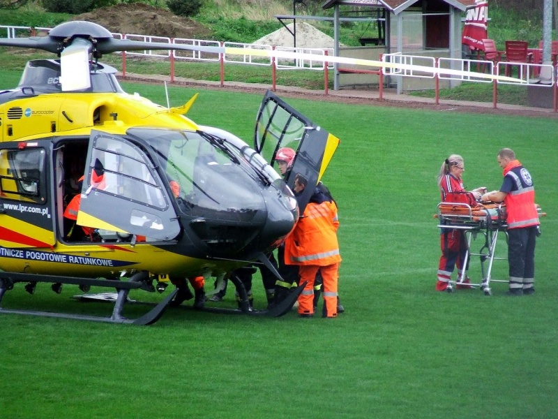 Zdjęcie w galerii na portalu naszwodzislaw.com: Śmigłowiec przetransportował ranną wiadomości z regionu