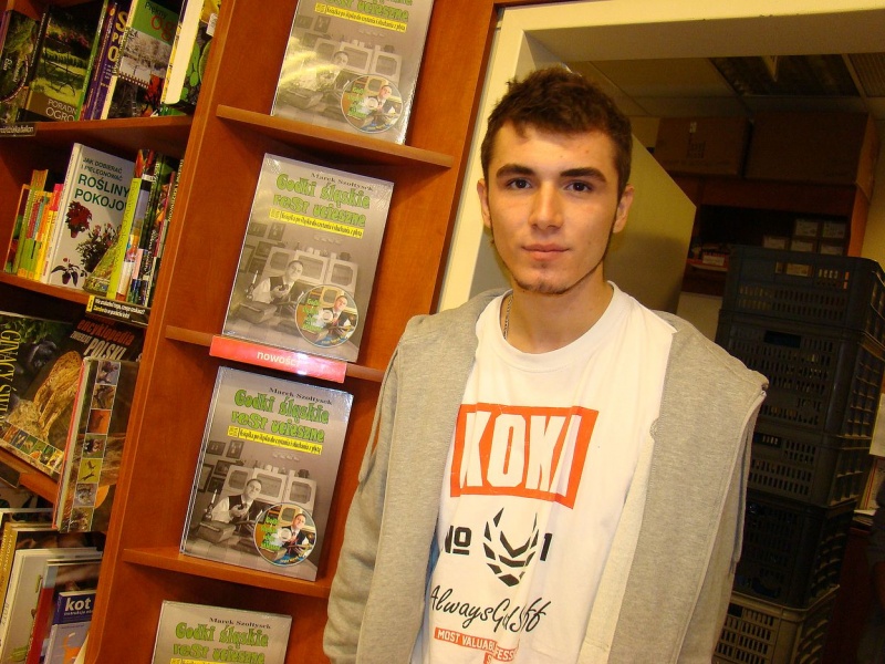 Zdjęcie w galerii na portalu naszwodzislaw.com: Wodzisławianki szaleją za Bednarkiem wiadomości z regionu