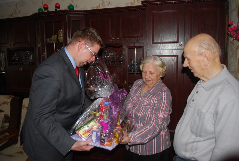 Zdjęcie w galerii na portalu naszwodzislaw.com: Za mundurem panny sznurem wiadomości z regionu