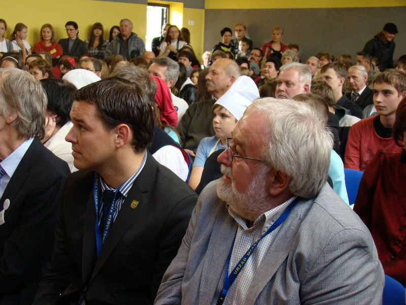 Zdjęcie w galerii na portalu naszwodzislaw.com: Pani dyrektor jak śląska gospodyni wiadomości z regionu