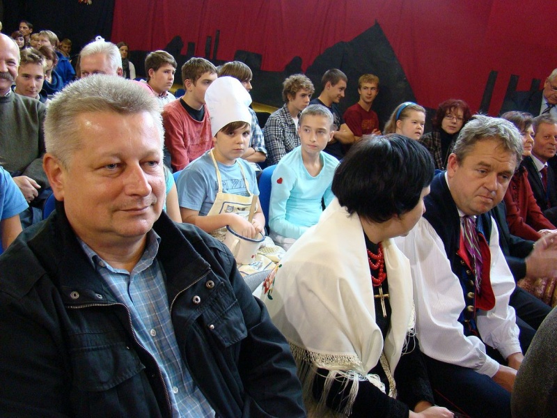 Zdjęcie w galerii na portalu naszwodzislaw.com: Pani dyrektor jak śląska gospodyni wiadomości z regionu