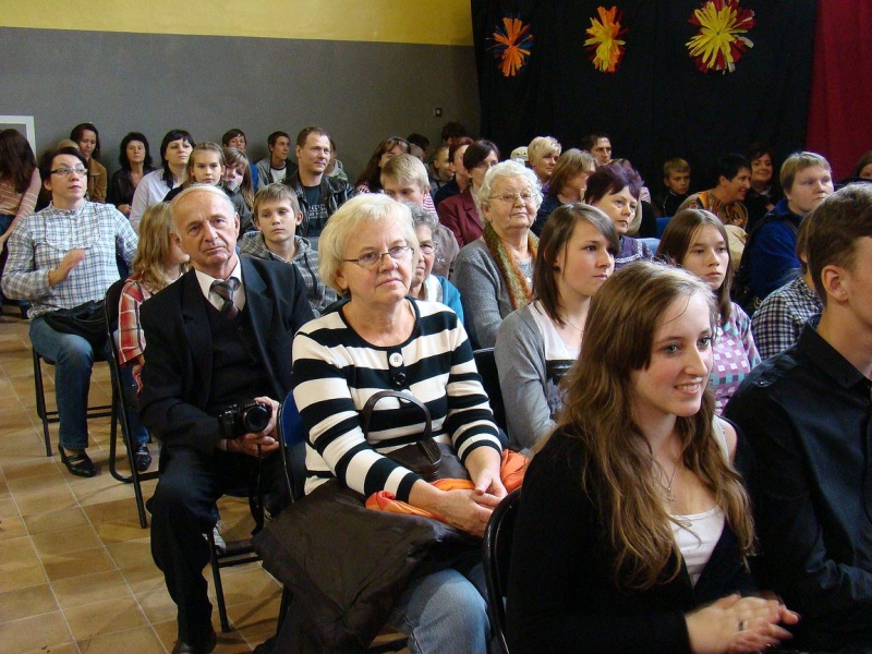 Zdjęcie w galerii na portalu naszwodzislaw.com: Pani dyrektor jak śląska gospodyni wiadomości z regionu