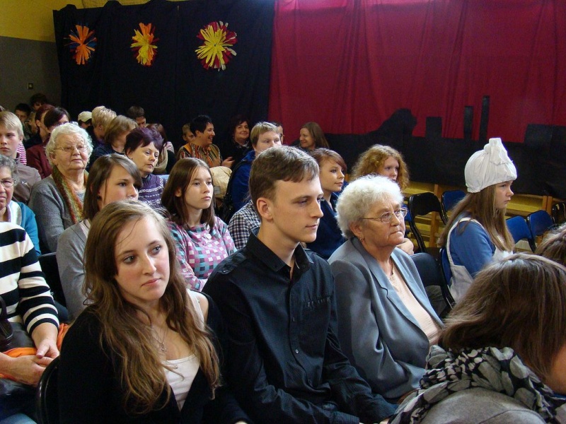 Zdjęcie w galerii na portalu naszwodzislaw.com: Pani dyrektor jak śląska gospodyni wiadomości z regionu