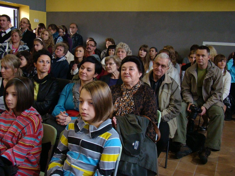 Zdjęcie w galerii na portalu naszwodzislaw.com: Pani dyrektor jak śląska gospodyni wiadomości z regionu