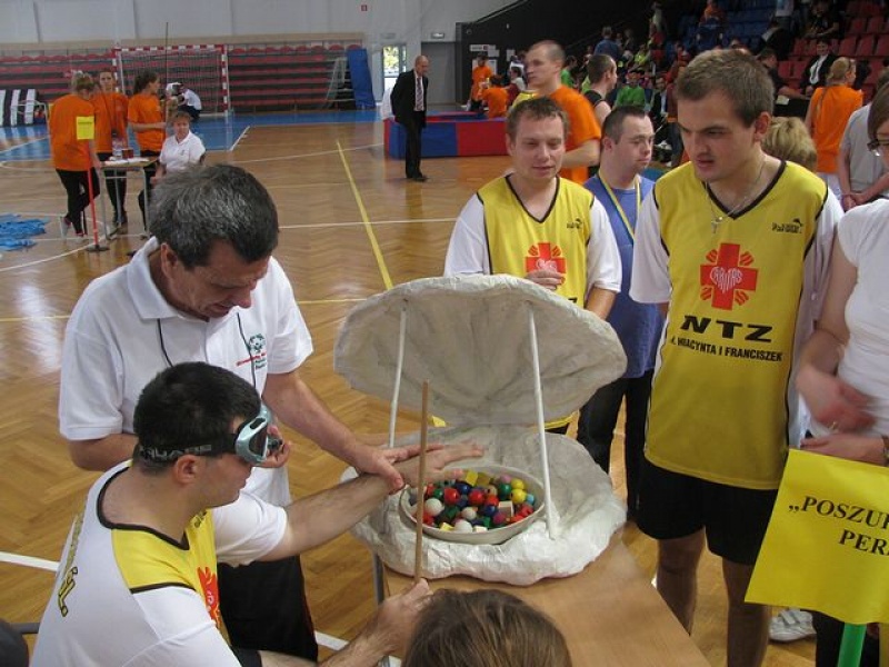 Zdjęcie w galerii na portalu naszwodzislaw.com: Niepełnosprawni walczyli o laury wiadomości z regionu