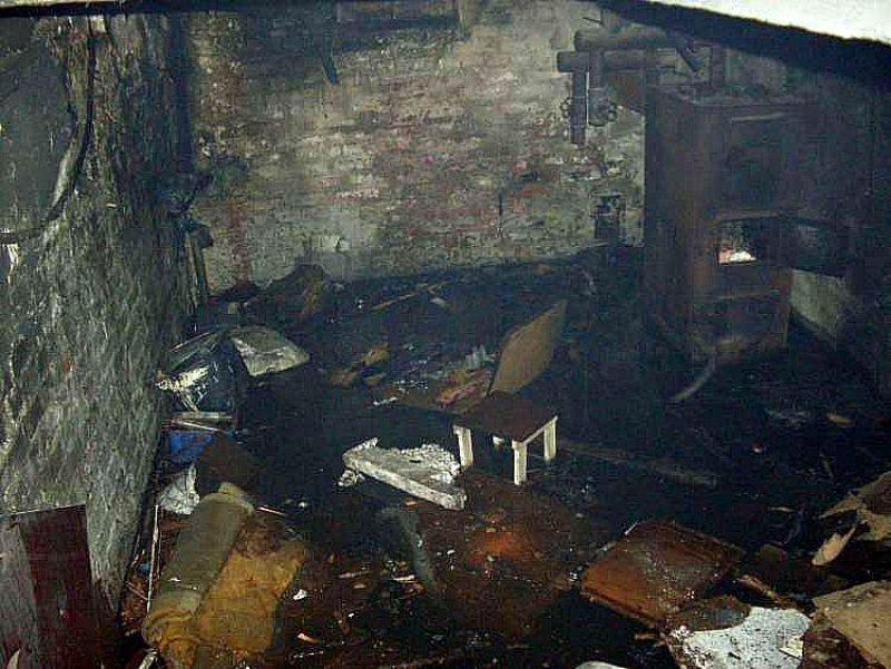 Zdjęcie w galerii na portalu naszwodzislaw.com: Pożar w budynku socjalnym wiadomości z regionu