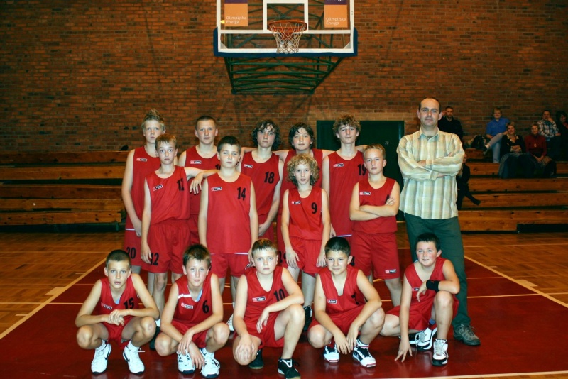 Zdjęcie w galerii na portalu naszwodzislaw.com: Młodsi młodzicy górą wiadomości z regionu