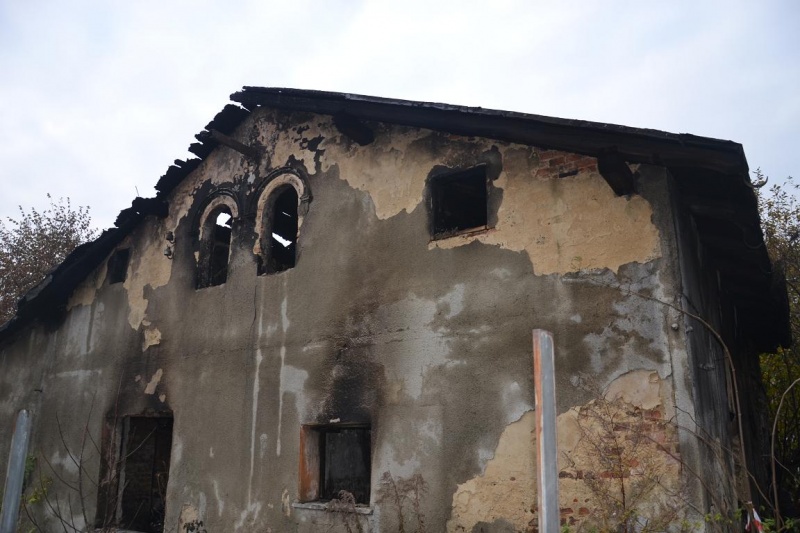 Zdjęcie w galerii na portalu naszwodzislaw.com: W Radlinie płonął budynek przy Hutniczej wiadomości z regionu