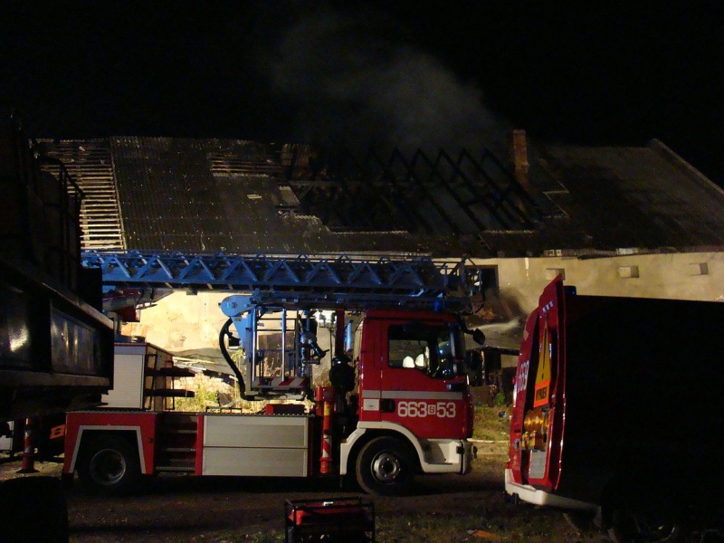 Zdjęcie w galerii na portalu naszwodzislaw.com: Wielki pożar w Krzyżkowicach wiadomości z regionu