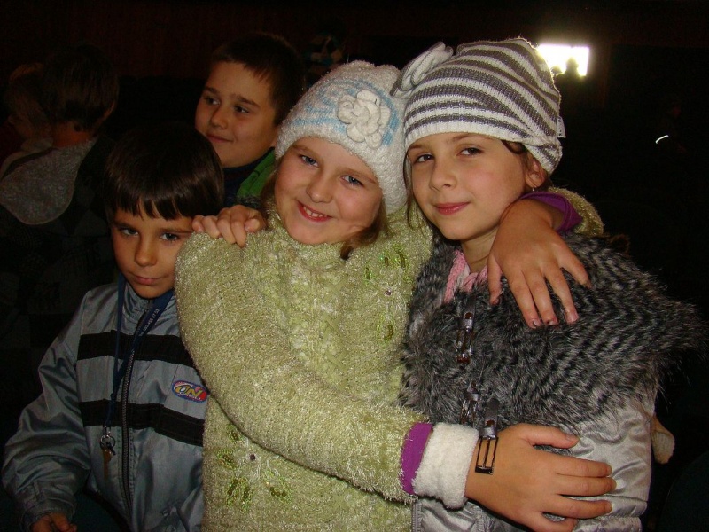 Zdjęcie w galerii na portalu naszwodzislaw.com: Zamienili oparcia foteli w klawisze wiadomości z regionu