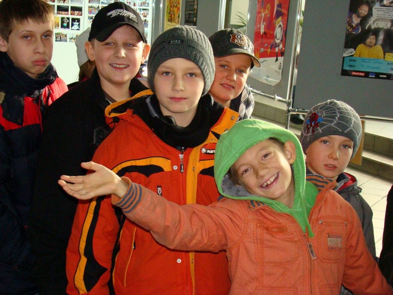 Zdjęcie w galerii na portalu naszwodzislaw.com: Zamienili oparcia foteli w klawisze wiadomości z regionu